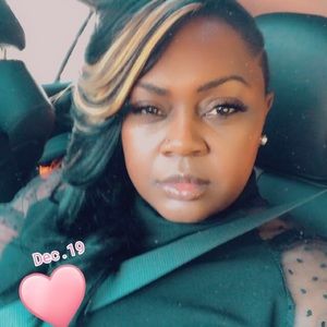 Meet your Posher, Denise